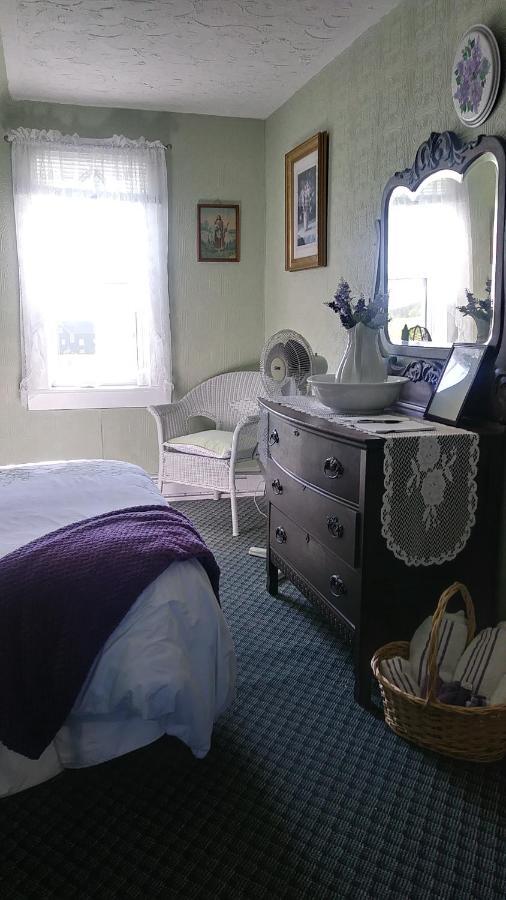 Moore'S Specialties Fundy Bay House Rental Gardner Creek ภายนอก รูปภาพ
