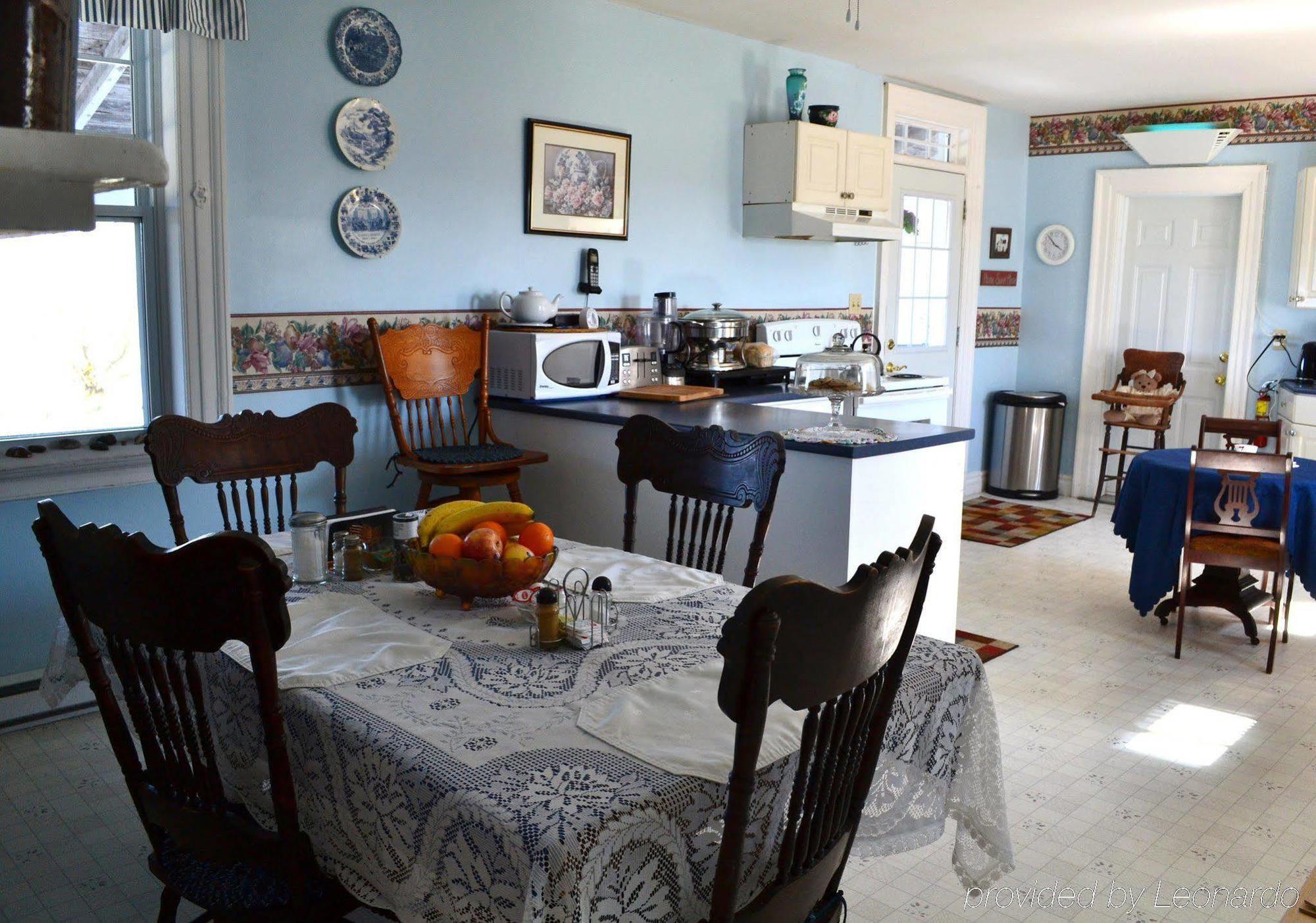 Moore'S Specialties Fundy Bay House Rental Gardner Creek ภายนอก รูปภาพ