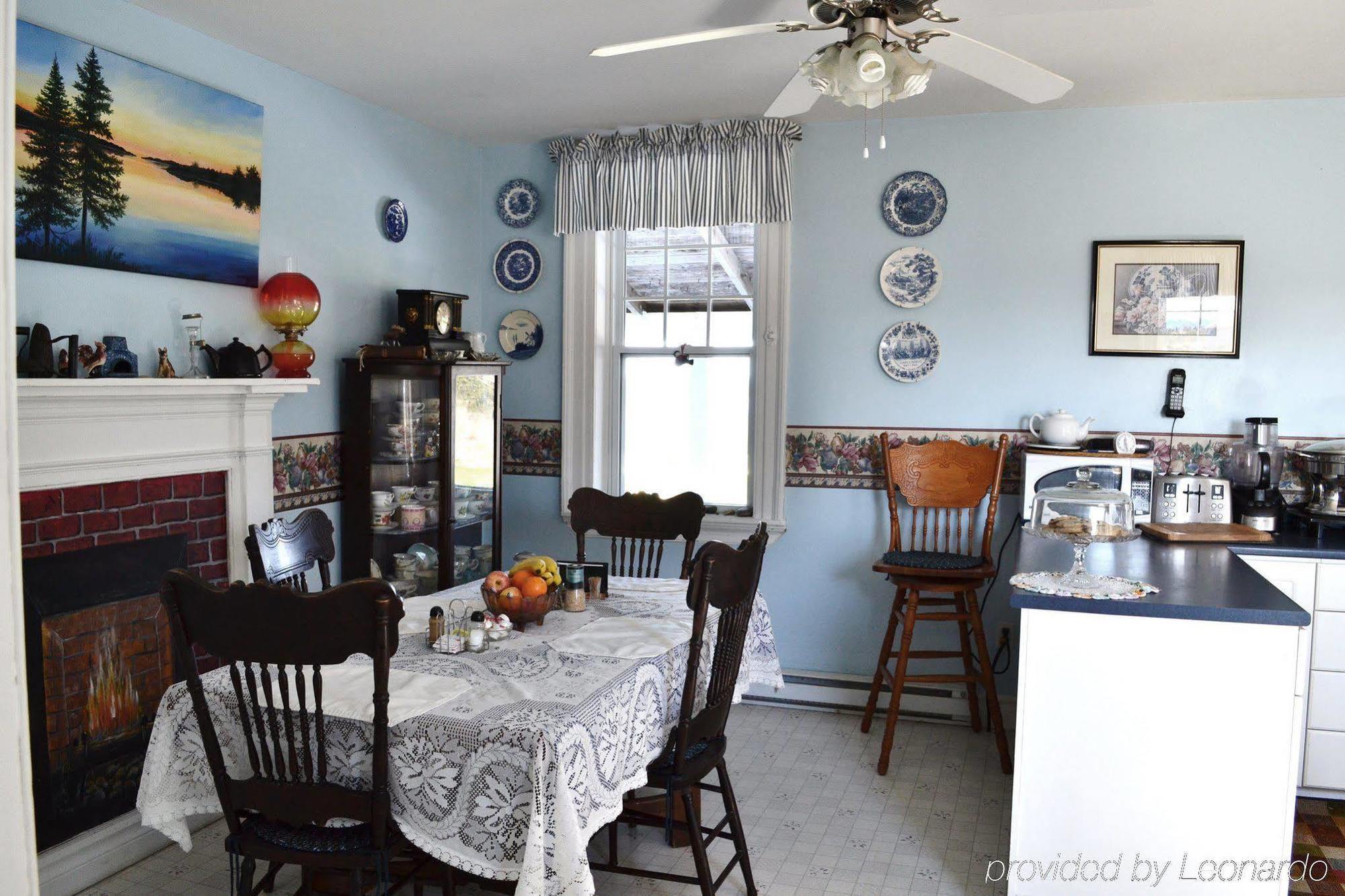Moore'S Specialties Fundy Bay House Rental Gardner Creek ภายนอก รูปภาพ